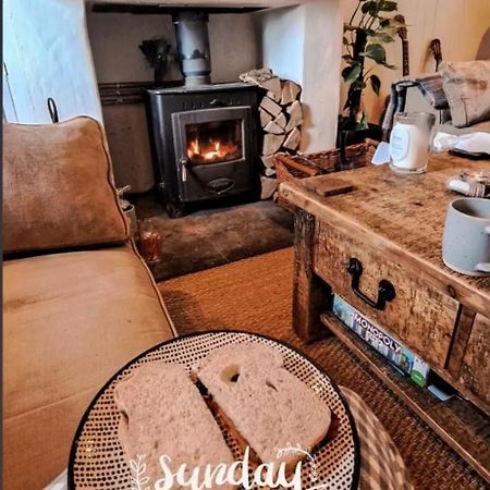 Brynglas Cottage With Hot Tub, Anglesey. Llanfachraeth ภายนอก รูปภาพ