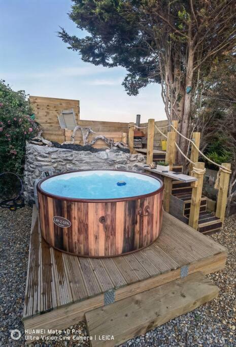 Brynglas Cottage With Hot Tub, Anglesey. Llanfachraeth ภายนอก รูปภาพ